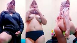 Tante Hijab Sange Colmek Pake Timun