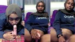 Arum Hijab Punya Mainan Baru